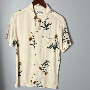 Aeropostale Men's Cream Floral Button Down Shirt
